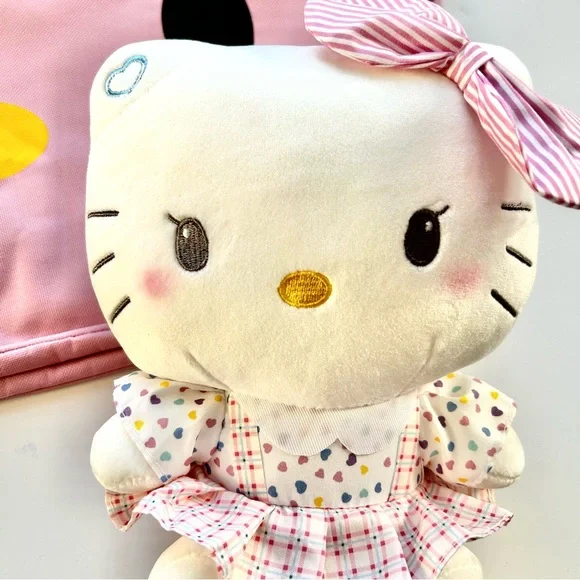 💝Hello Kitty Adorable Large Duffle Bag, Plush & Bag Charm - Picture 8 of 8